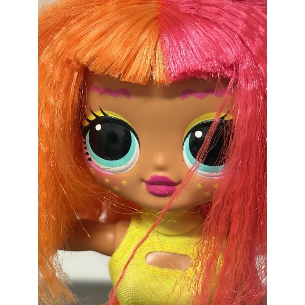 LOL Surprise OMG Doll NEONLICIOUS Multicolor MGA 2019 With Outfit & Accessories
